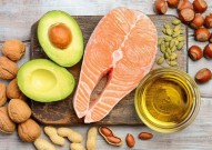 脂肪也分好坏！Nature子刊：美国斯坦福大学最新研究揭示膳食脂肪酸延长寿命的机制